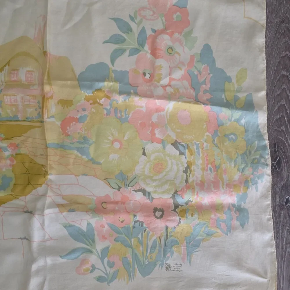 LIBERTY OF LONDON Silk Square Scarf Floral Garden Yellow Boho Mutlicolor 26